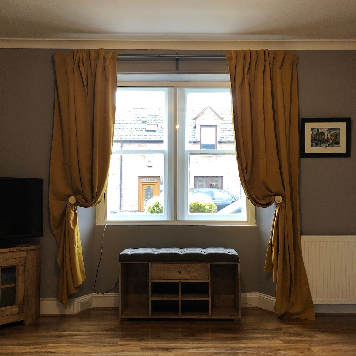 Centrally located Cottage Flat