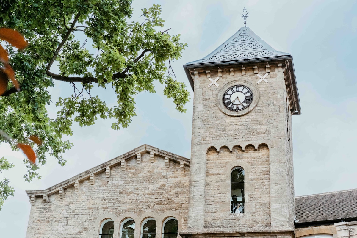 The Clock Tower Stow ，顶层公寓。