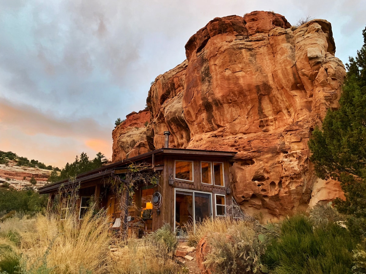 Mesa Verde附近的私人Sage Canyon Cliff House