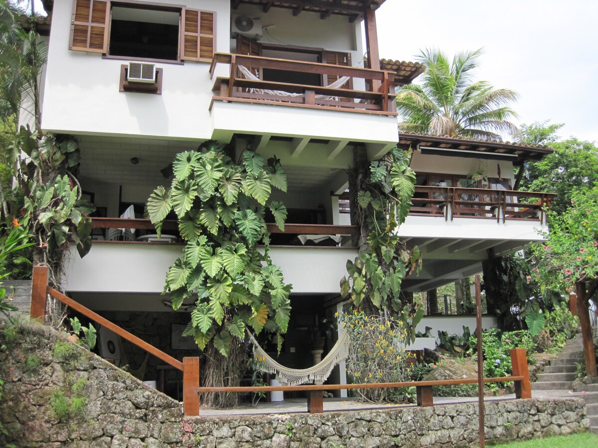 Luxury Mansion at Angra dos Reis/Portogalo