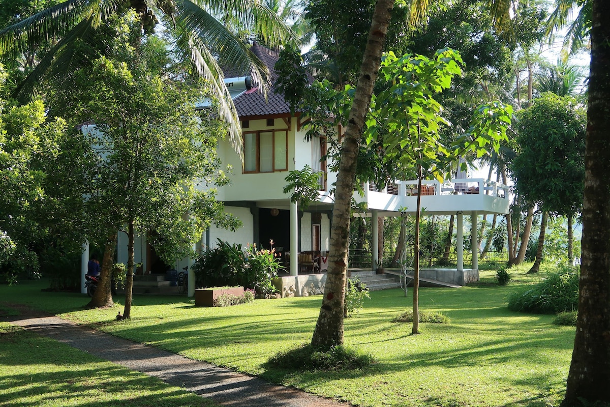 Villa Kanari
Batukaras - whole house