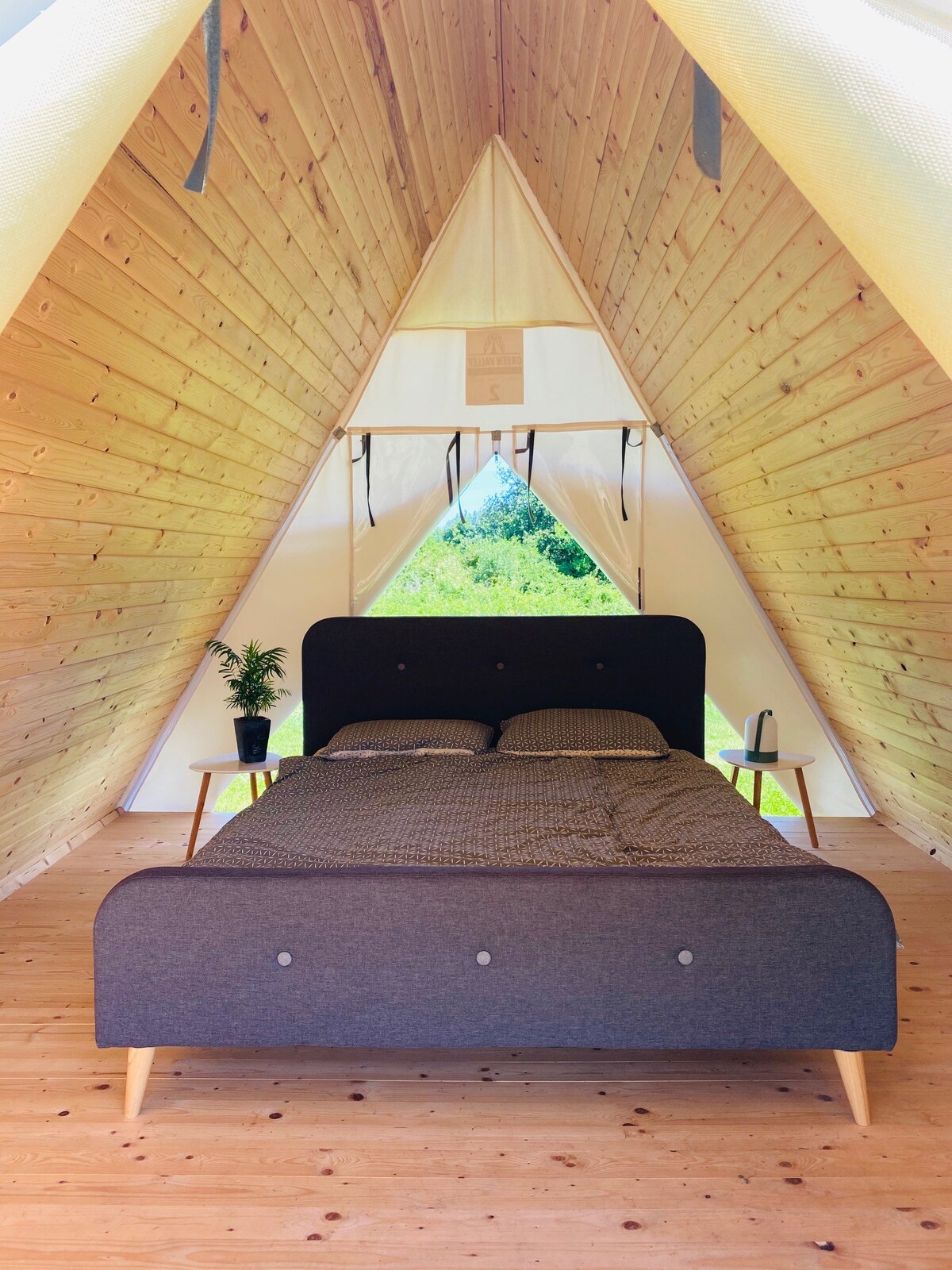 GREEN VALLEY GLAMPING - UNIQUE WOODEN COTTAGES