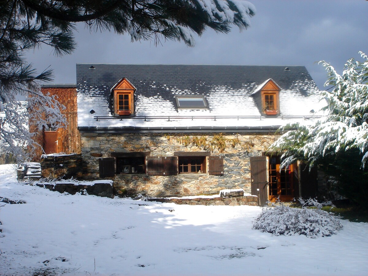 LUCHON à 10mn CHALET DE CHARME GRANGE 3*