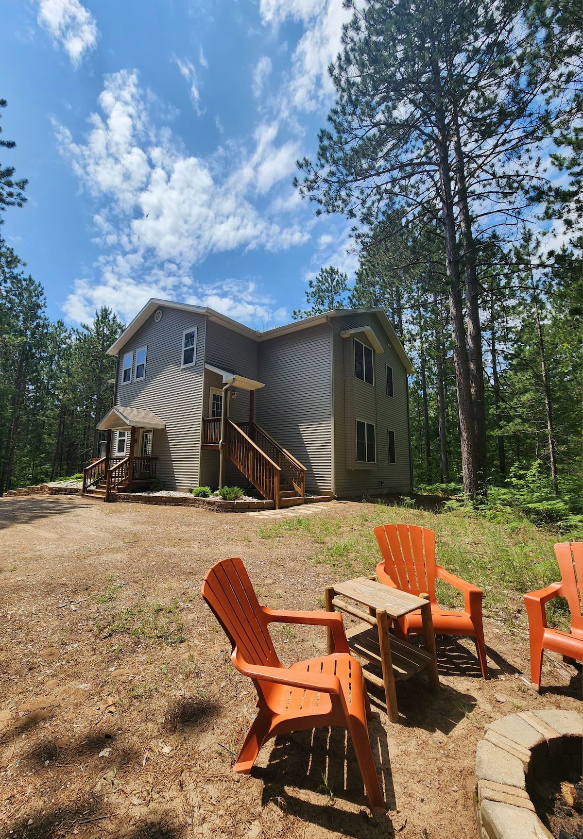 Whispering White Pines Upper Unit Sleeps 8