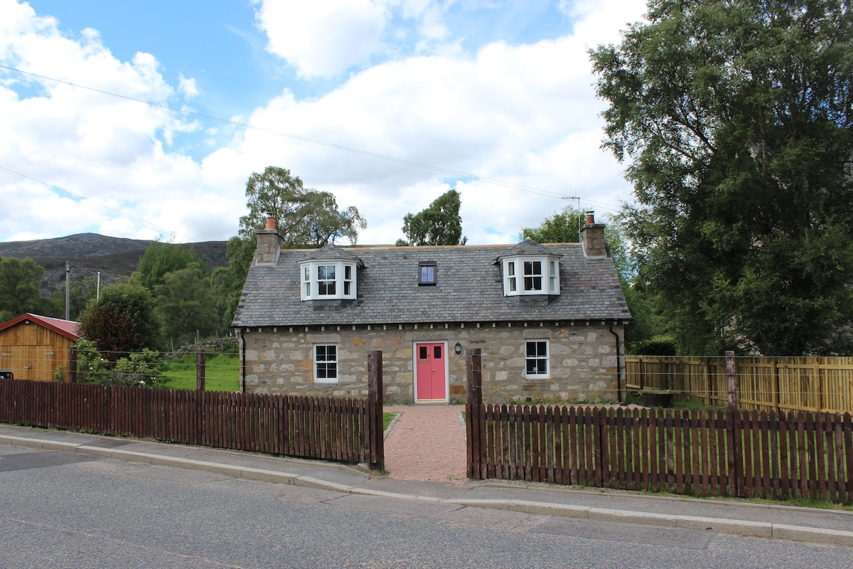 Hayfield Cottage