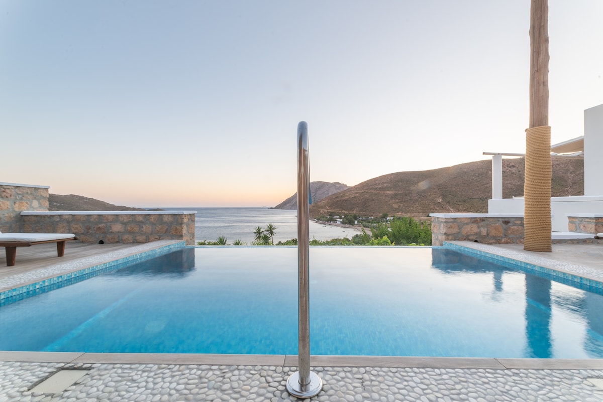 Premium pool villa