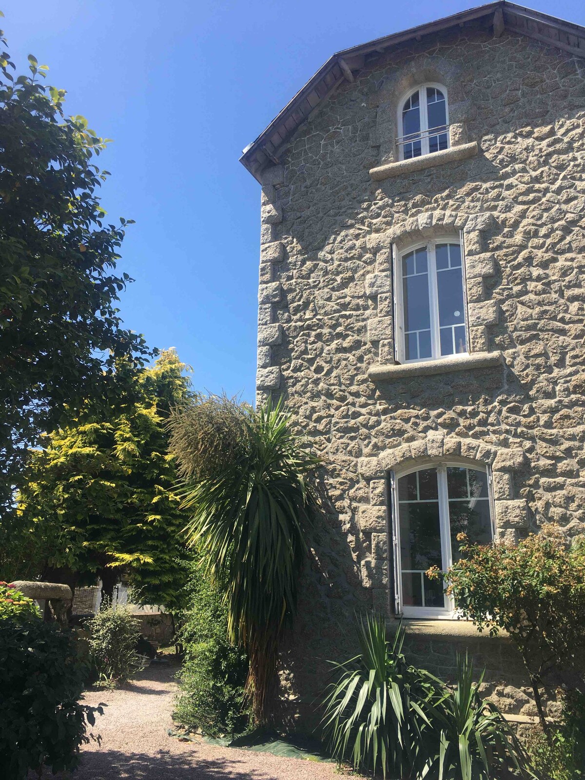 Maison bourgeoise piscine chauffée  bord de mer