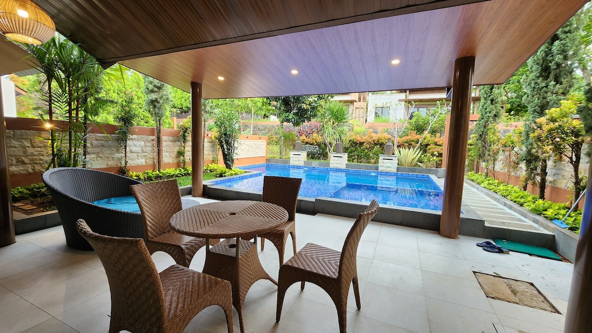 Vimala Hills的巴厘岛2室游泳池别墅