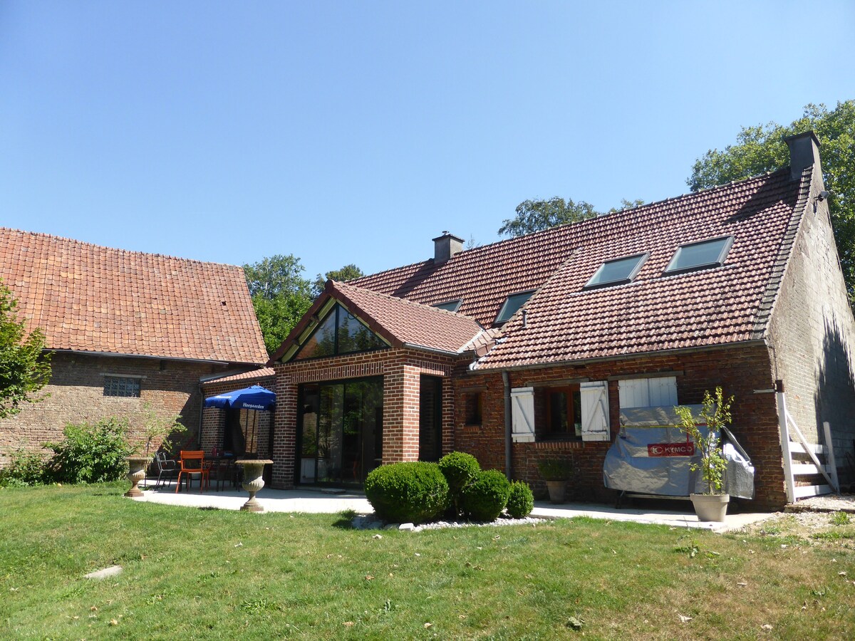 Chambre privée dans belle maison de campagne