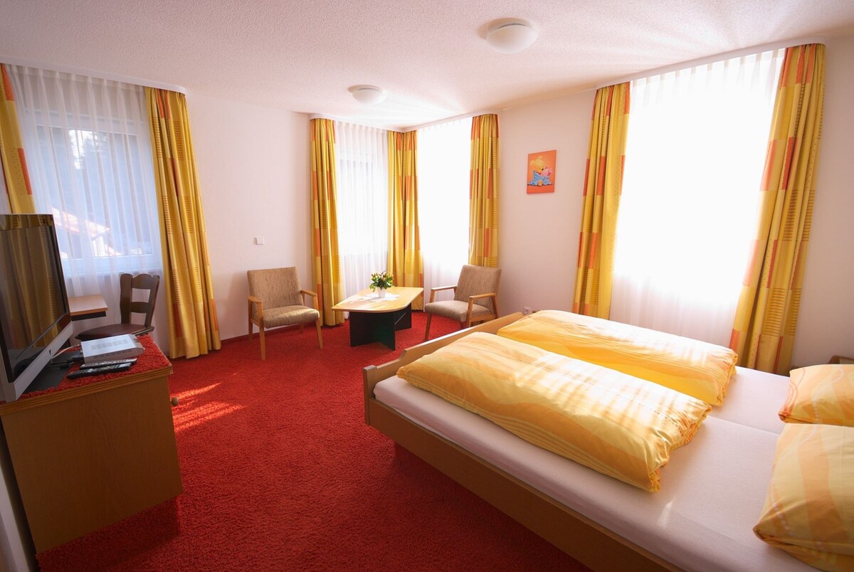 Gasthof Steinwald ， （ Loßburg ） ，公寓Vergissmeinnicht ，约90平方米， 3间卧室，最多7人