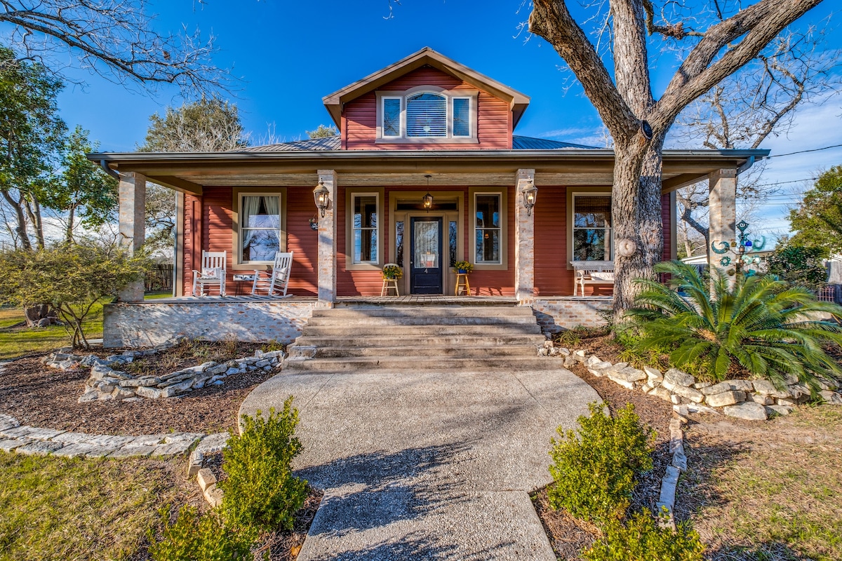 Charming, Historic Home /  sleeps 7