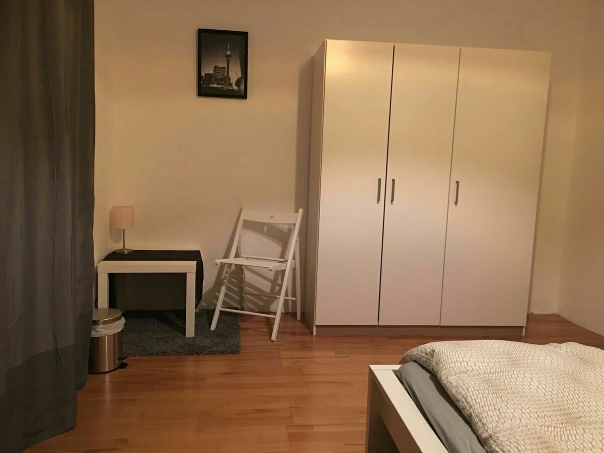 Modern style room 3mins from train station