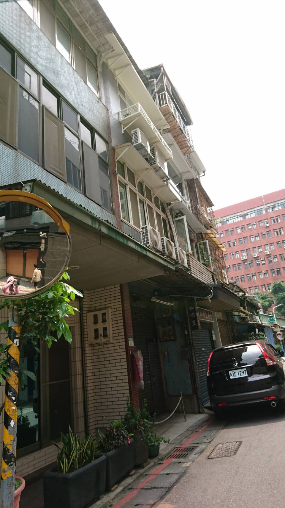 Yinn Cafe house-DONGMEN MRT