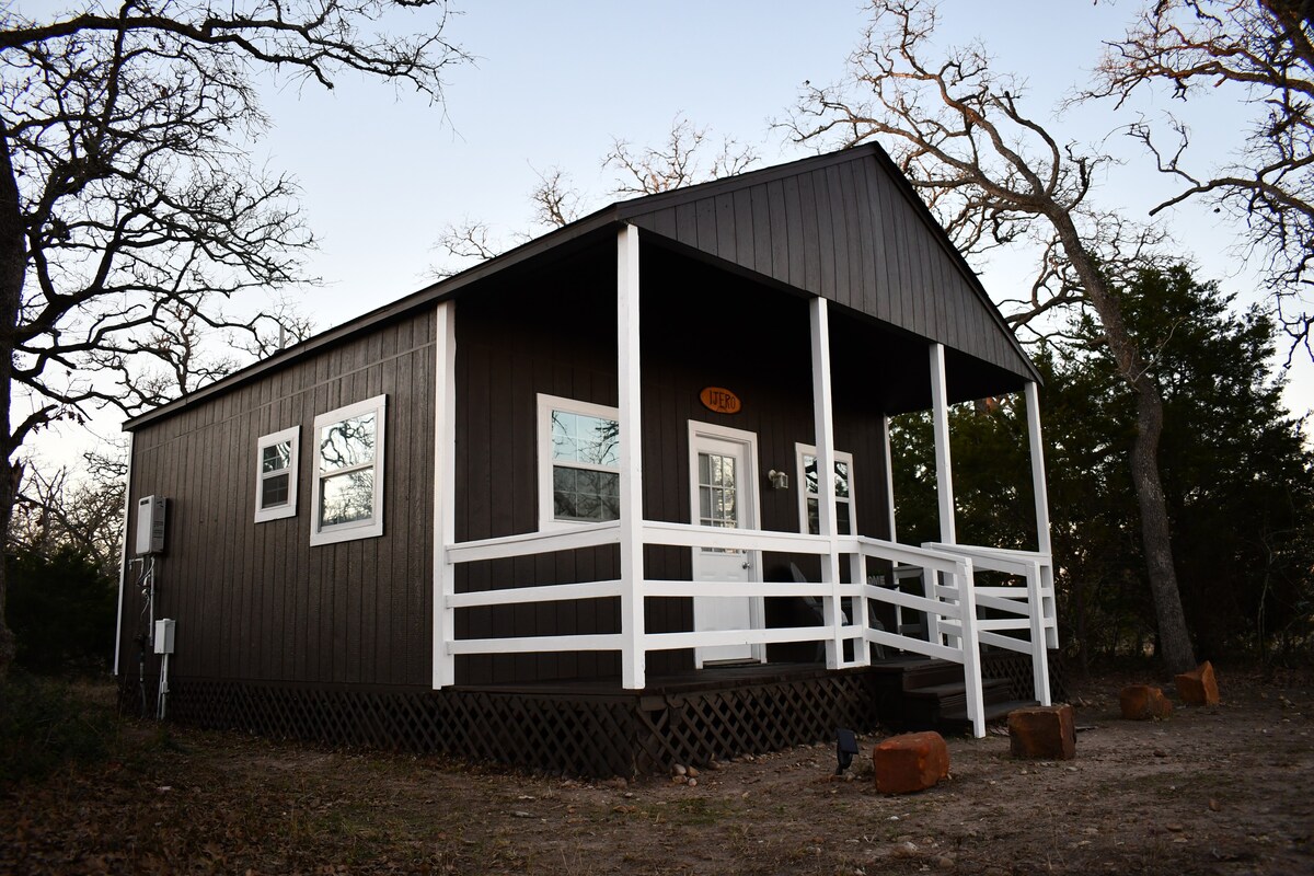 LakeView Cabin on 40 Acre Ranch near Round Top TX