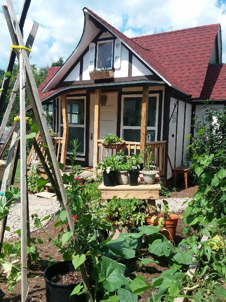 Storybook Cottage with a View