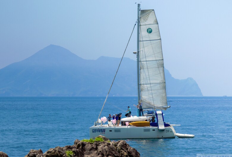 明星指定遊艇秘旅x享受大海包圍的靜謐