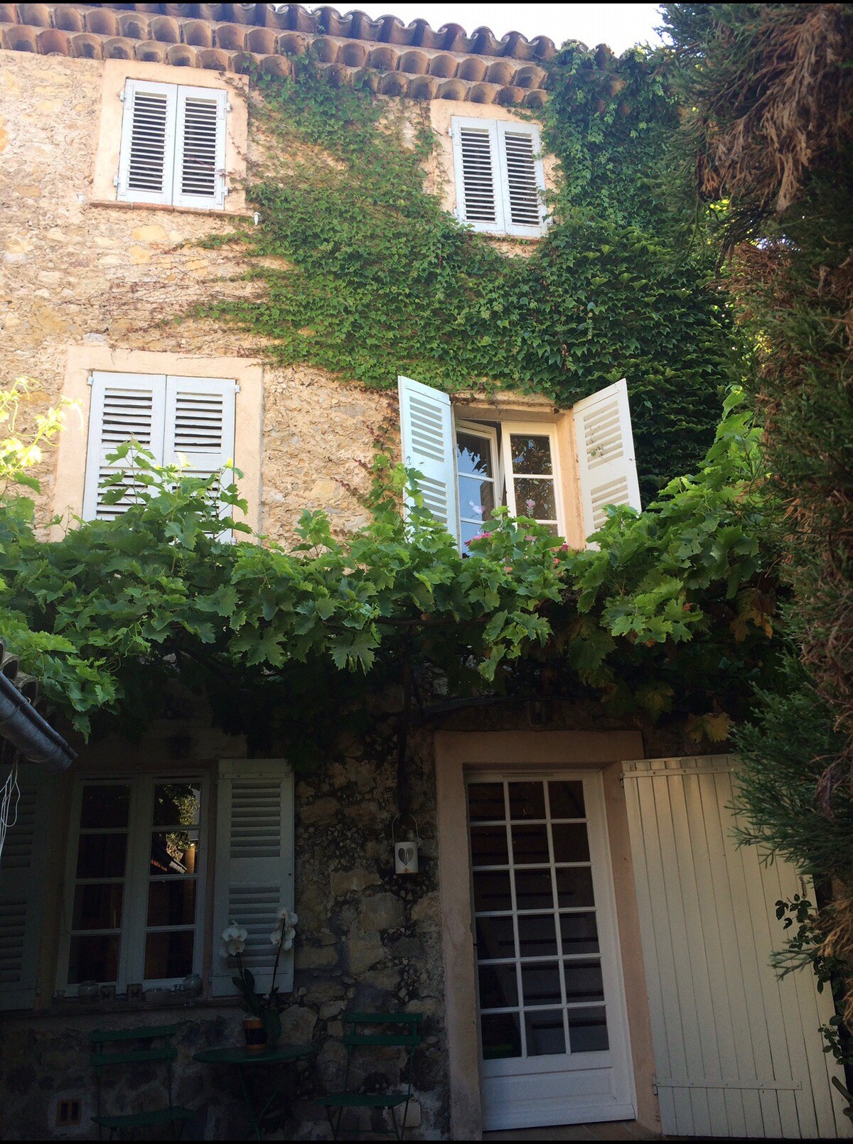 Mougins Old Village的独立民宅带花园