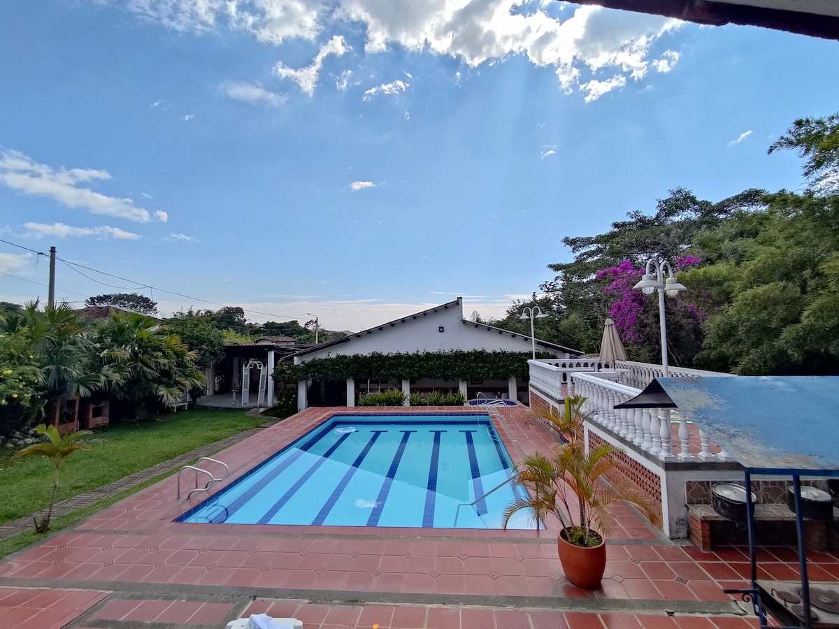 Finca familiar una habitación La Buitrera Palmira