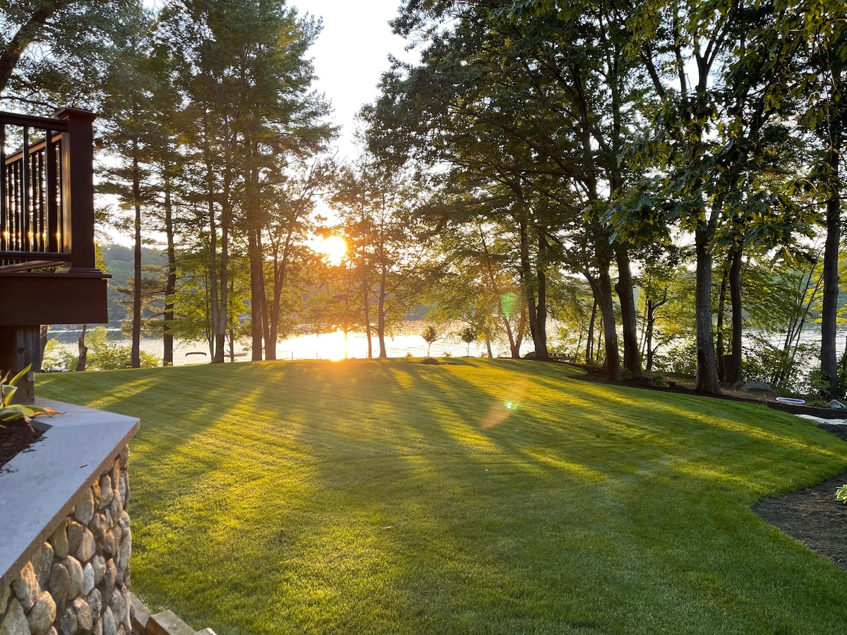 Waterfront Adirondack on Peninsula