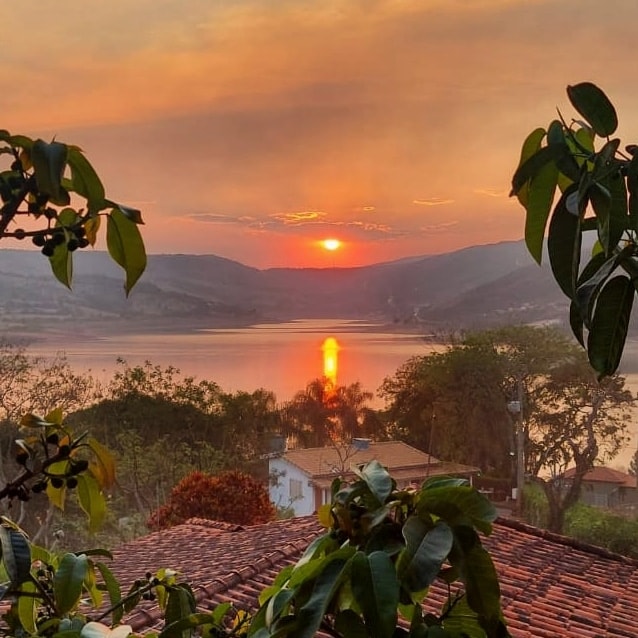 Vista do lago, 4 quartos, Piscina, Churrasqueira