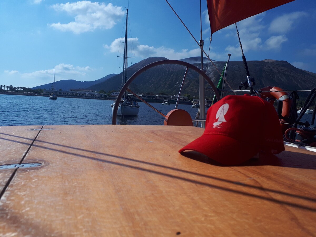 Soggiorno in barca a vela con escursioni in mare.