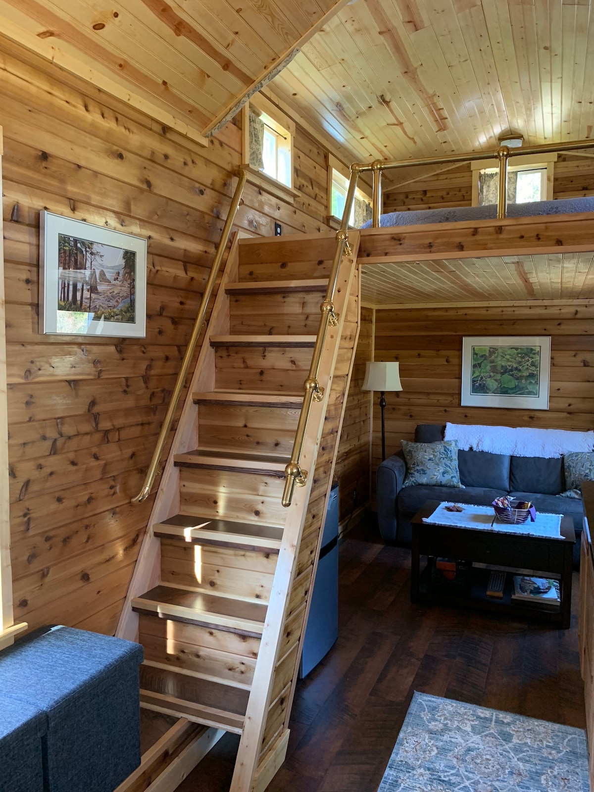 Creekside Tiny Home Vacation