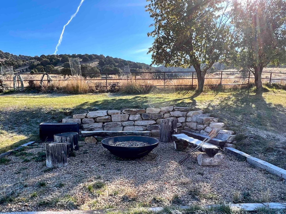 Log home-5 bedroom 4 bath 15 min from Park City