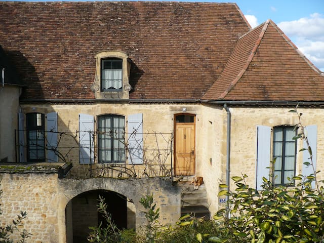 萨拉拉卡内达 (Sarlat-la-Canéda)的民宿