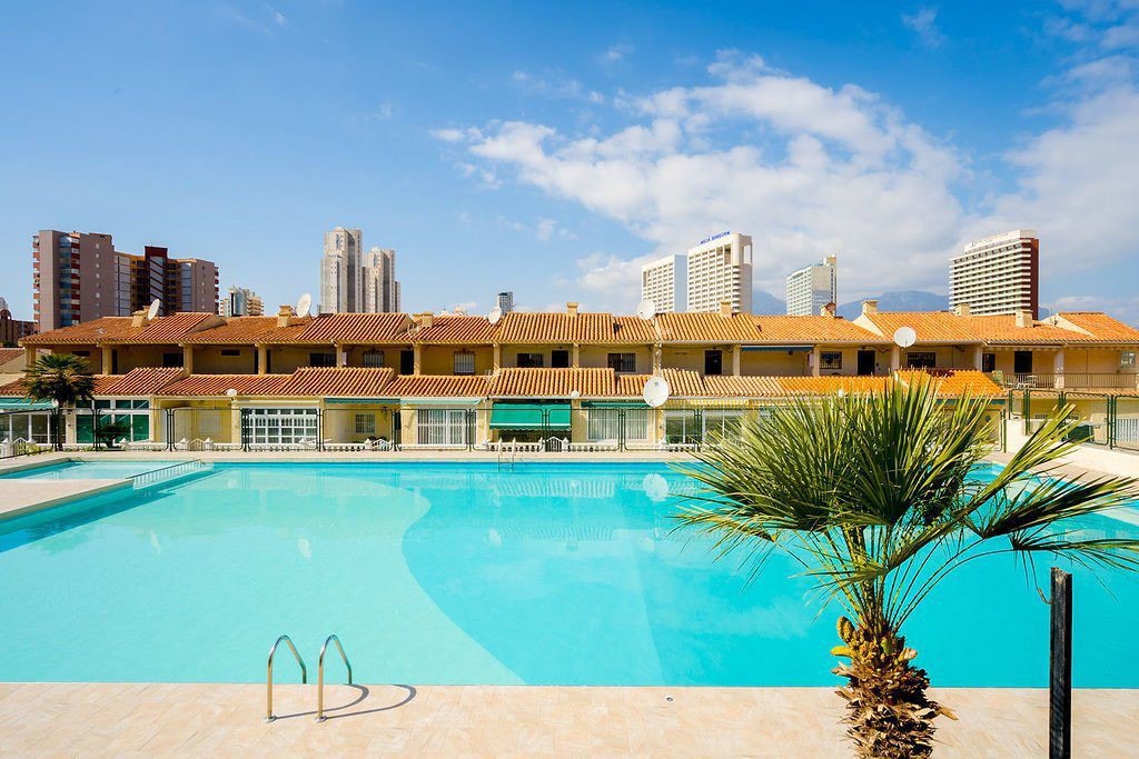 Coqueto公寓面积为35平方米，位于一个安静的住宅区内，带游泳池