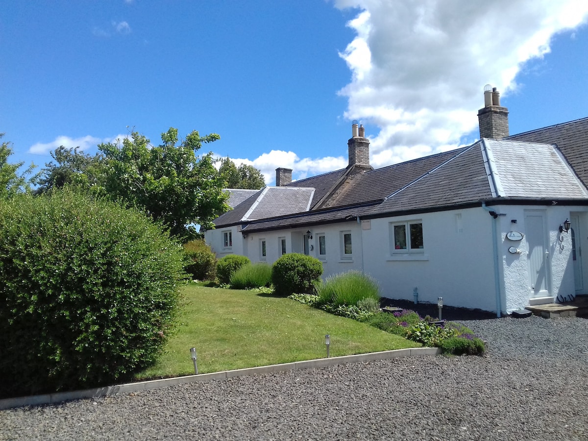 Babingtons Cottage Coldstream  TD12 4HA