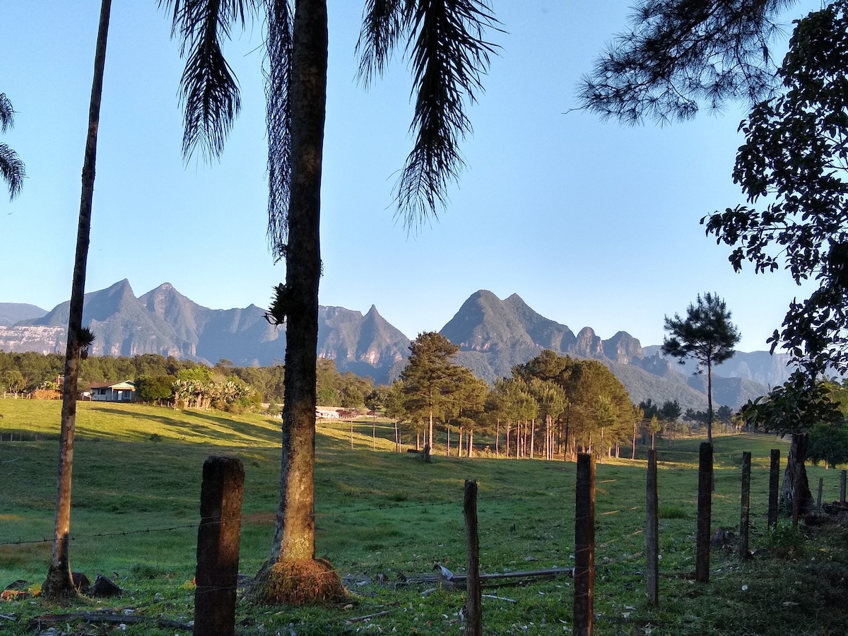 Sítio Aconhego Pé da Serra。靠近海岸