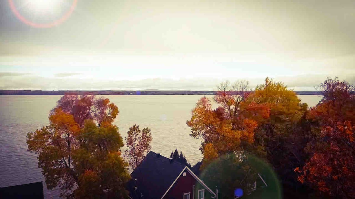 Chalet au rivière (La Planque du Saint-Laurent)