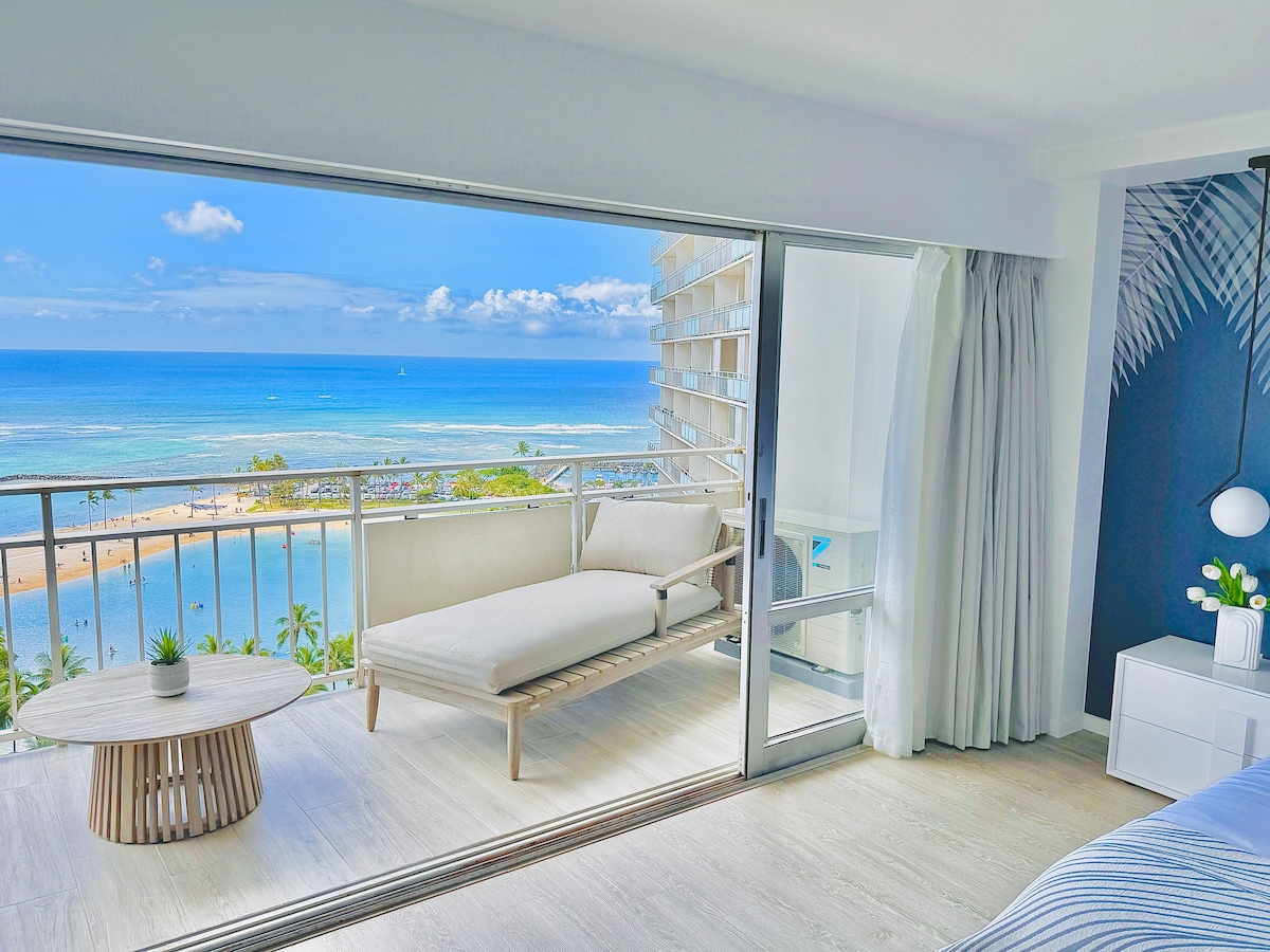 Floor-to-Ceiling Ocean View Home