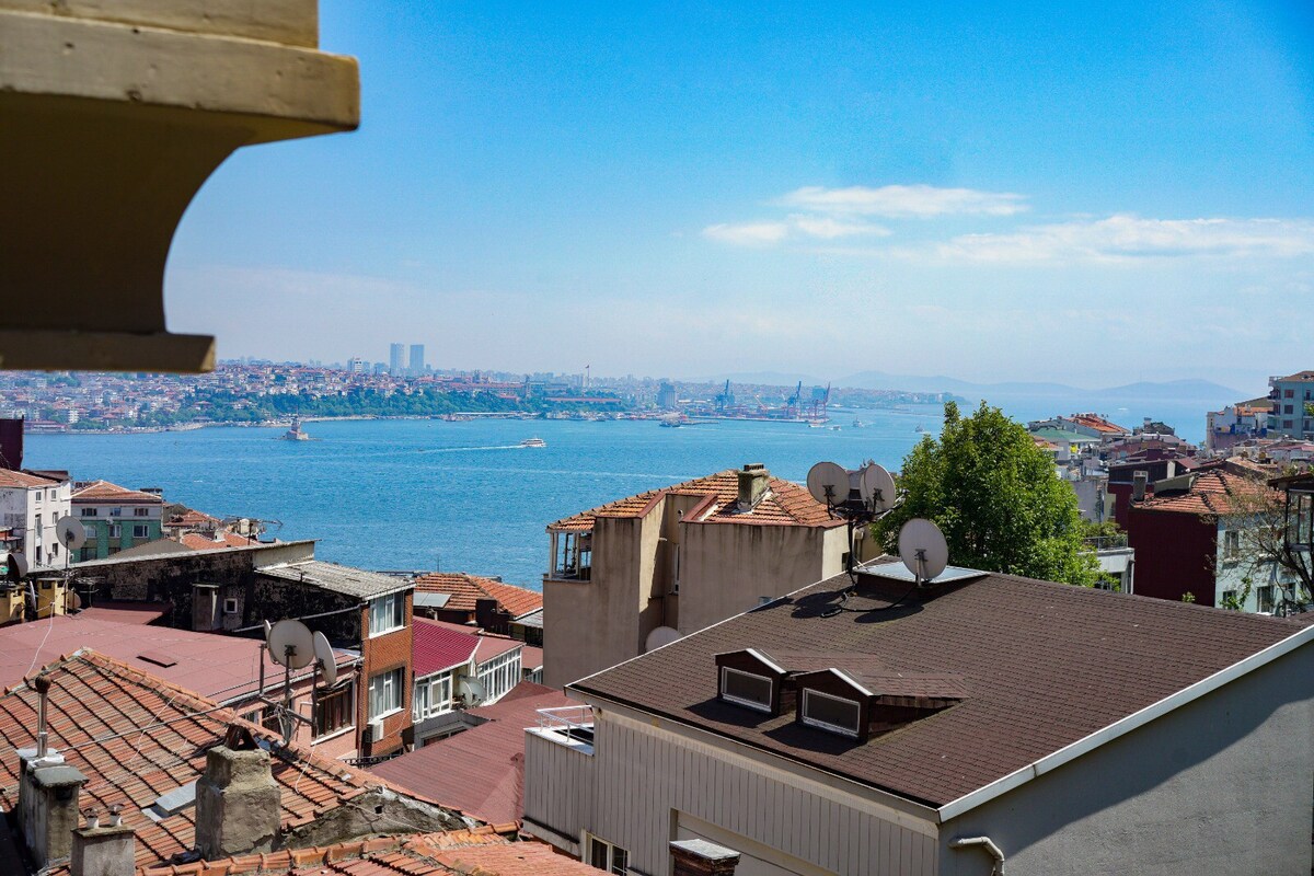 最少塔克西姆广场（ Taksim Square ）的海景舒适套房