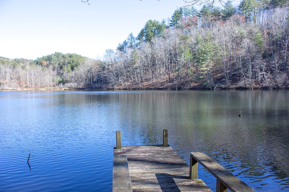 Lake Hideaway - Glory Living