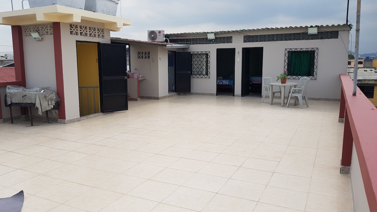 Casa con terraza cerca Aeropuerto Guayaquil
