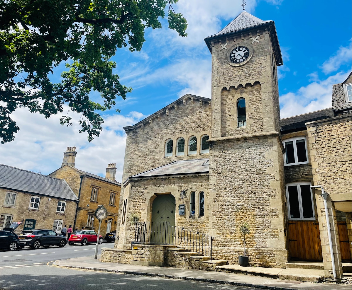 The Clock Tower Stow ，顶层公寓。