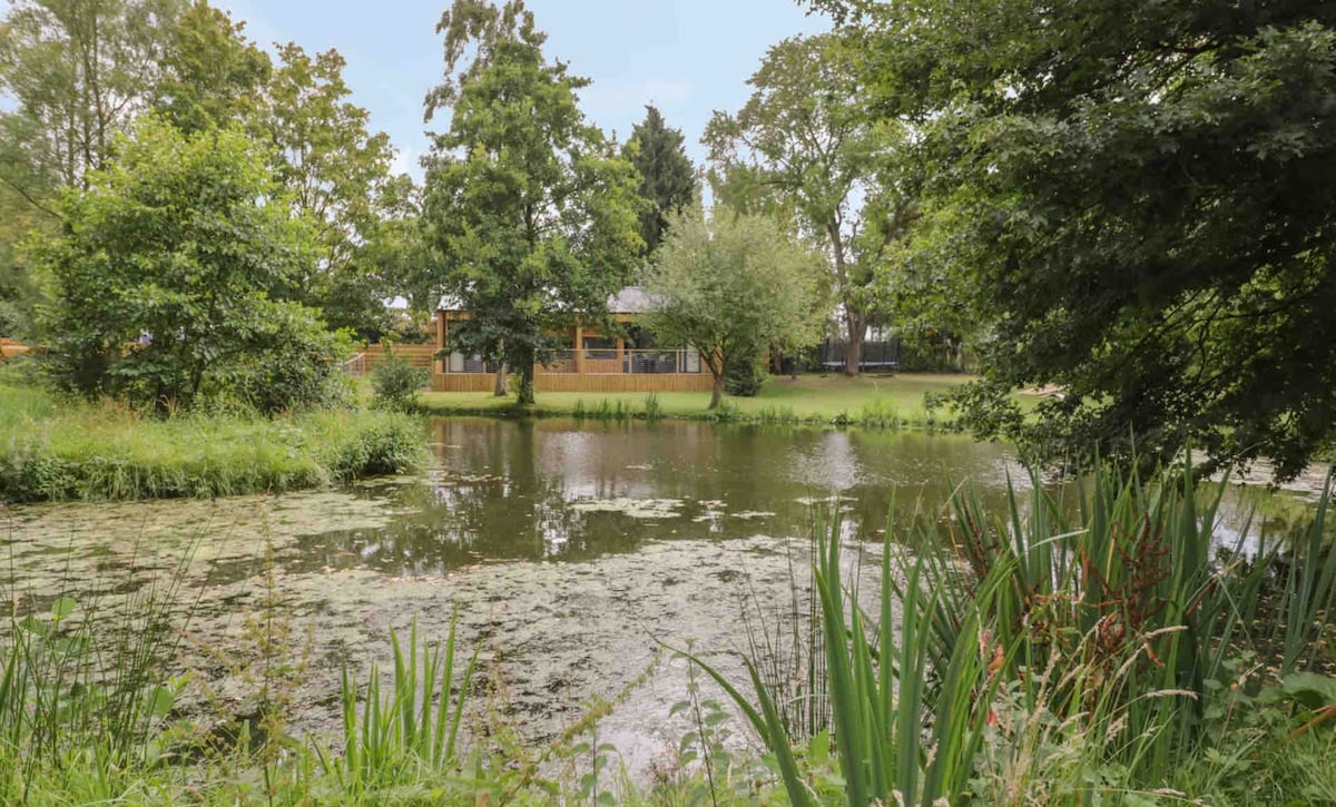 The Leat, Mill Pond Barns