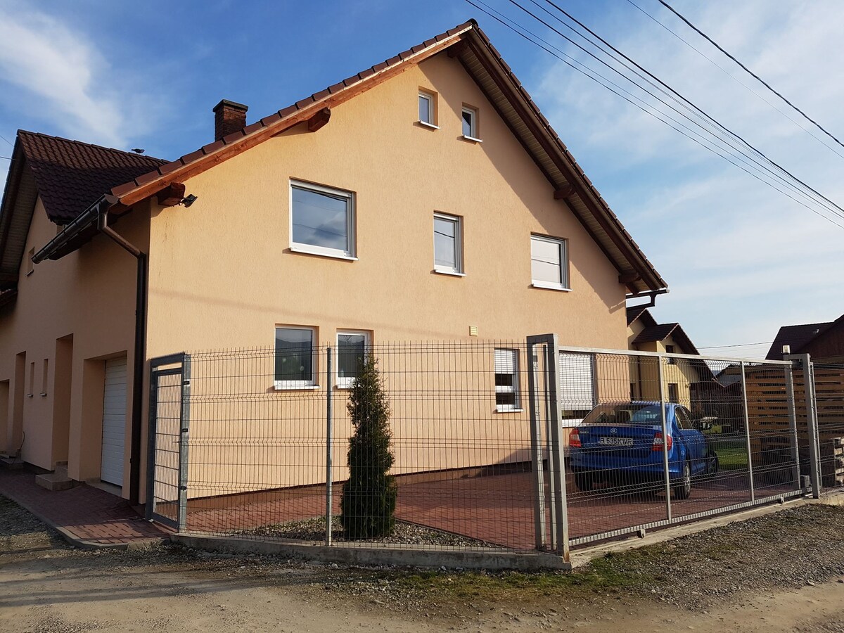 Modernes Haus in ruhiger Lage in Transilvanien