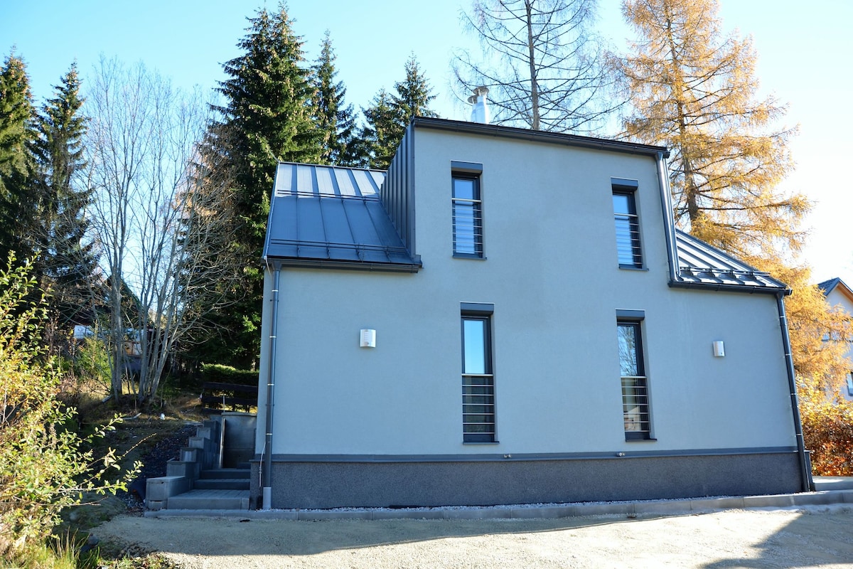 Quaint Holiday Home in Železná Ruda near Ski Area