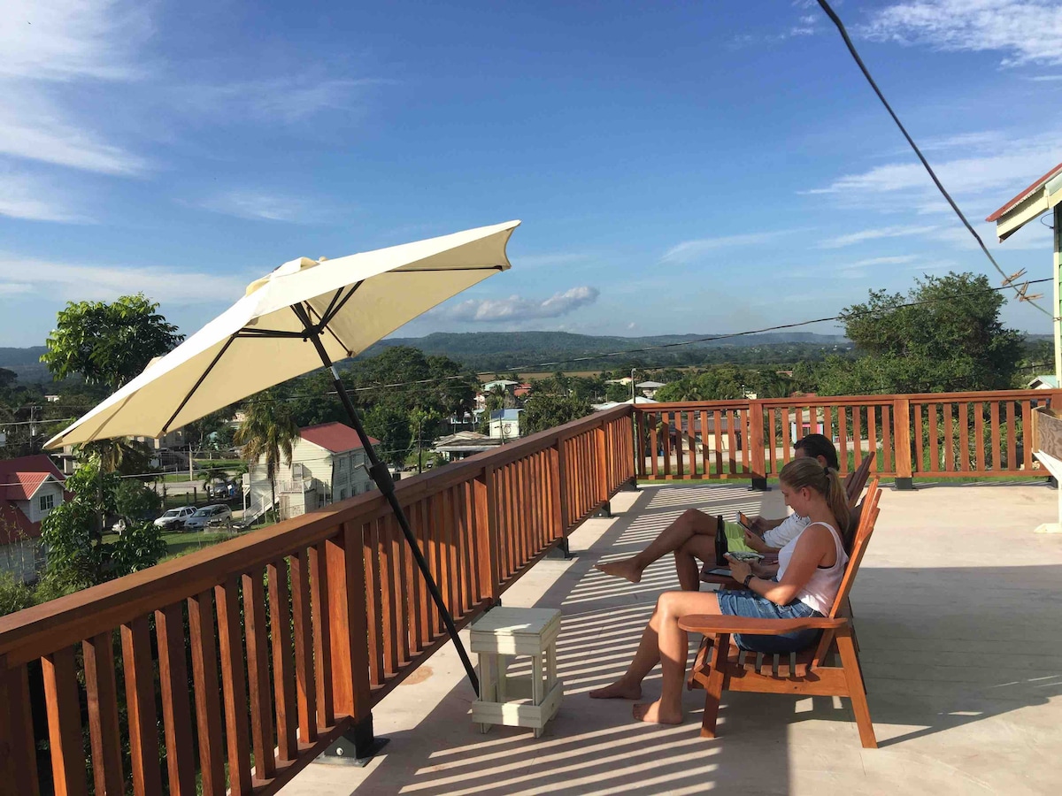 Country Hill View Loft