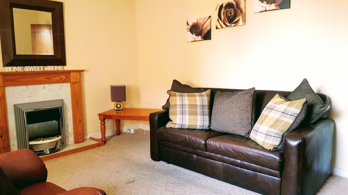 SPACIOUS 2 BED CITY FLAT FREE PARKING