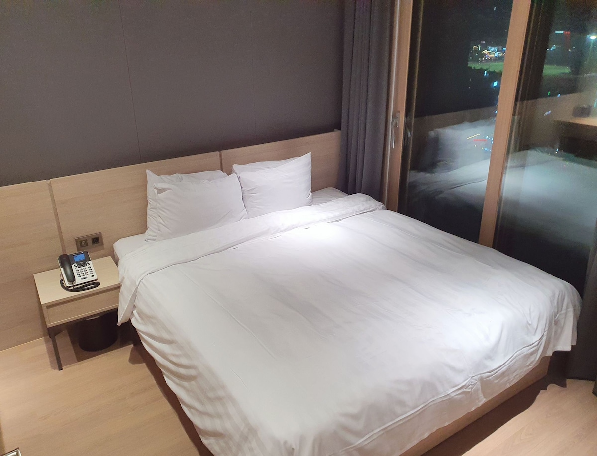 [Sokcho 's Resort]宽敞的客厅、2间卧室、2个卫生间、复式公寓（私人露台、屋顶房间）