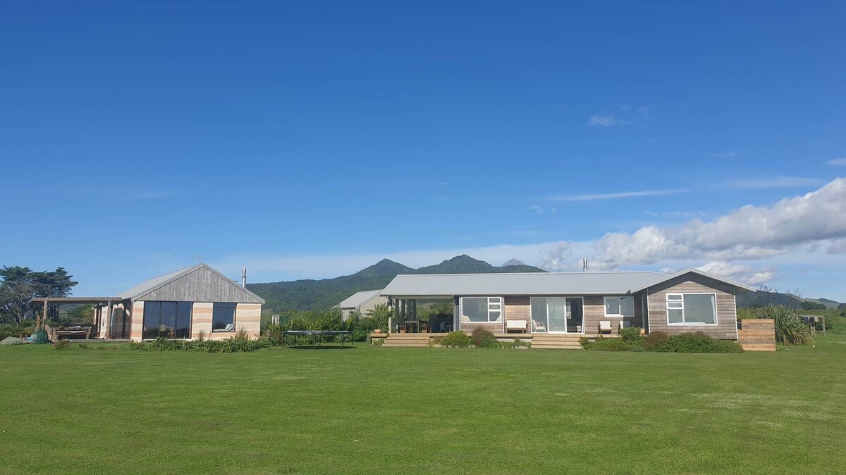 Coastal Whānau Dream (two homes)