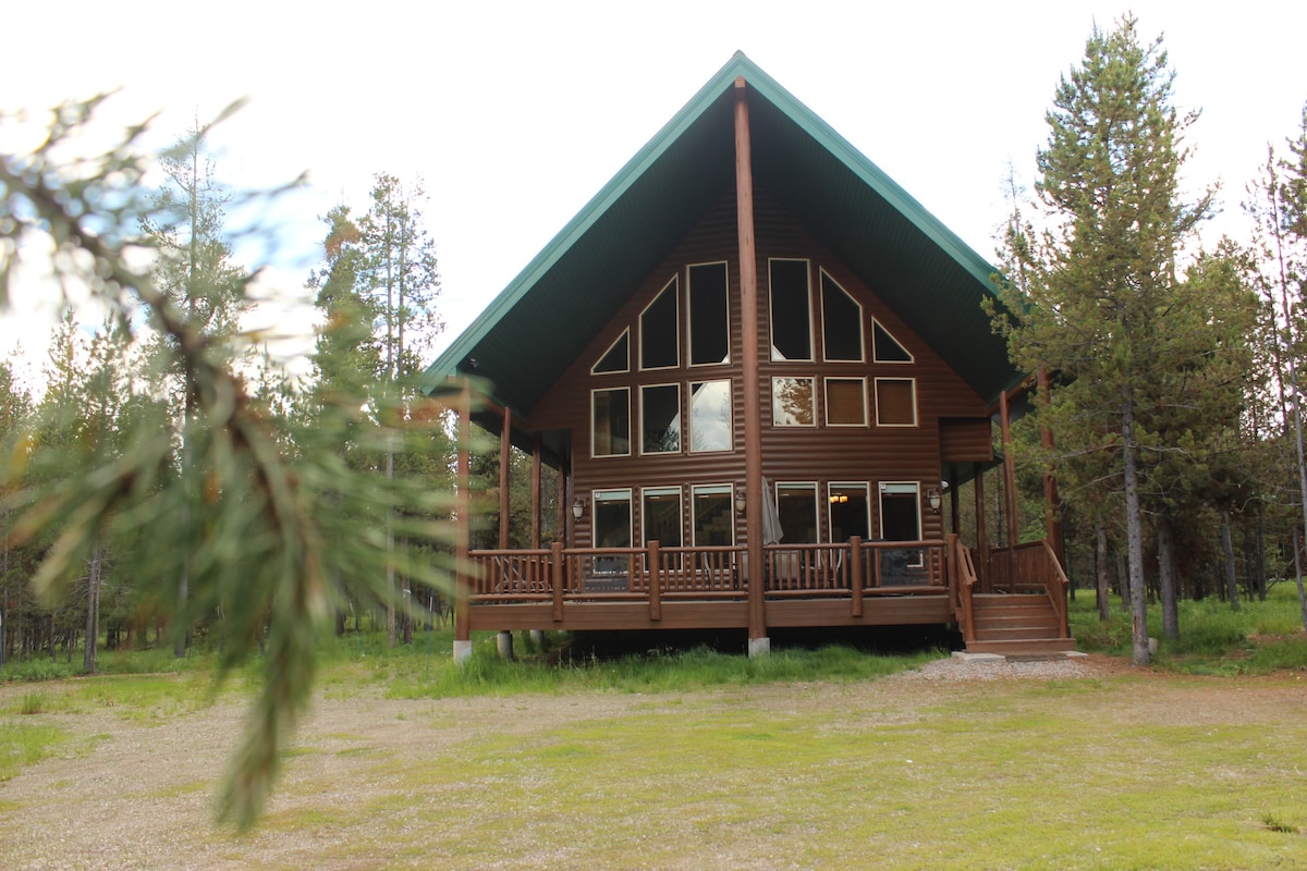 Pine Haven Lodge +4卧室+空调+ Hottub +无线网络+ Close2YNP