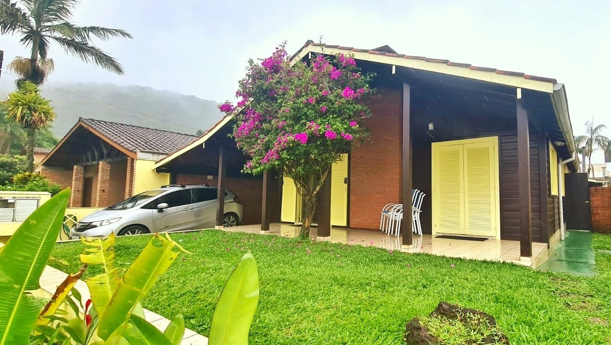 Casa Retrô a 100 m da Praia - Cond. Salga/Lagoinha