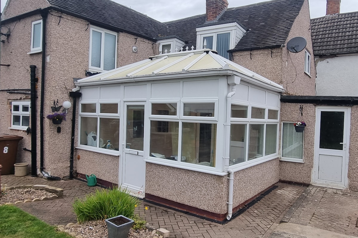 'rose cottage' a 19th century cottage in Findern