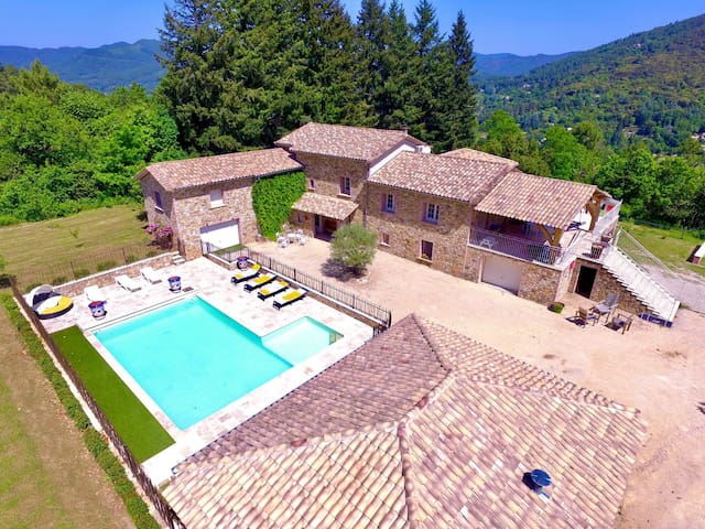 圣马丹德布博客房民宿