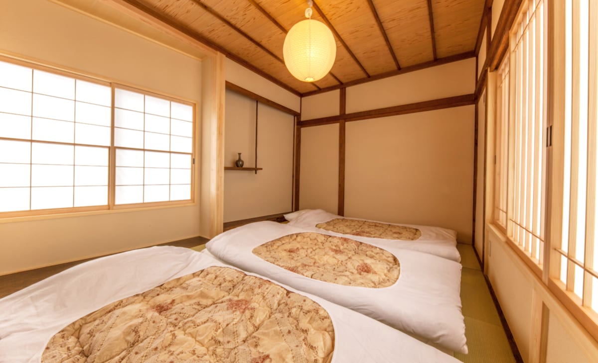 日式客房，室内温泉体验！