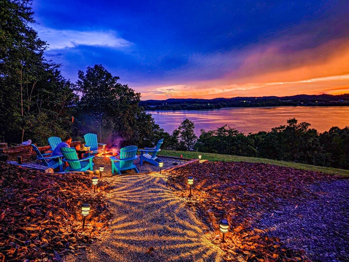 宾夕法尼亚州道格拉斯湖上的湖泊别墅，可通往湖泊
